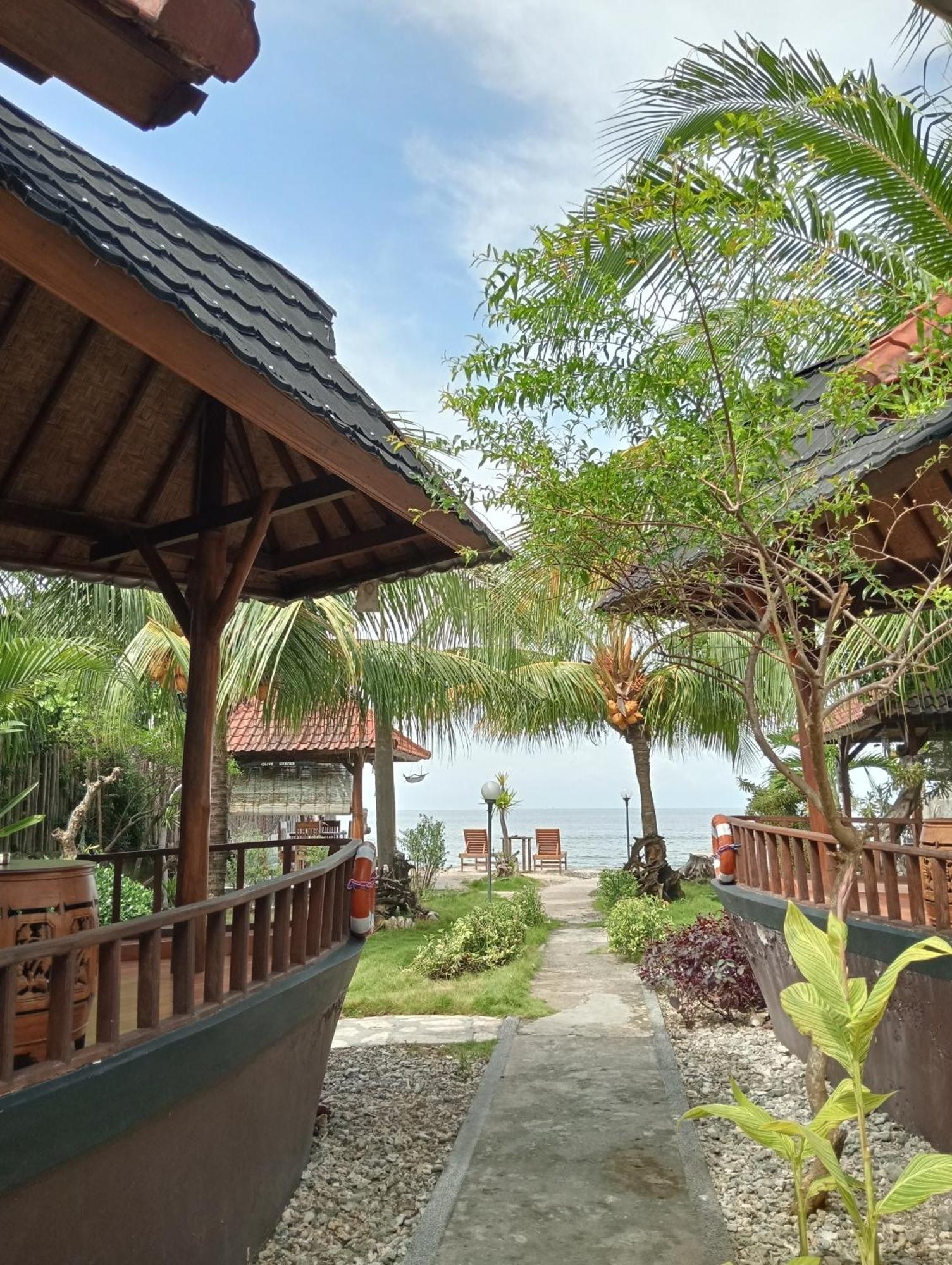 The Umah Prahu Hotel Batununggul Exterior photo