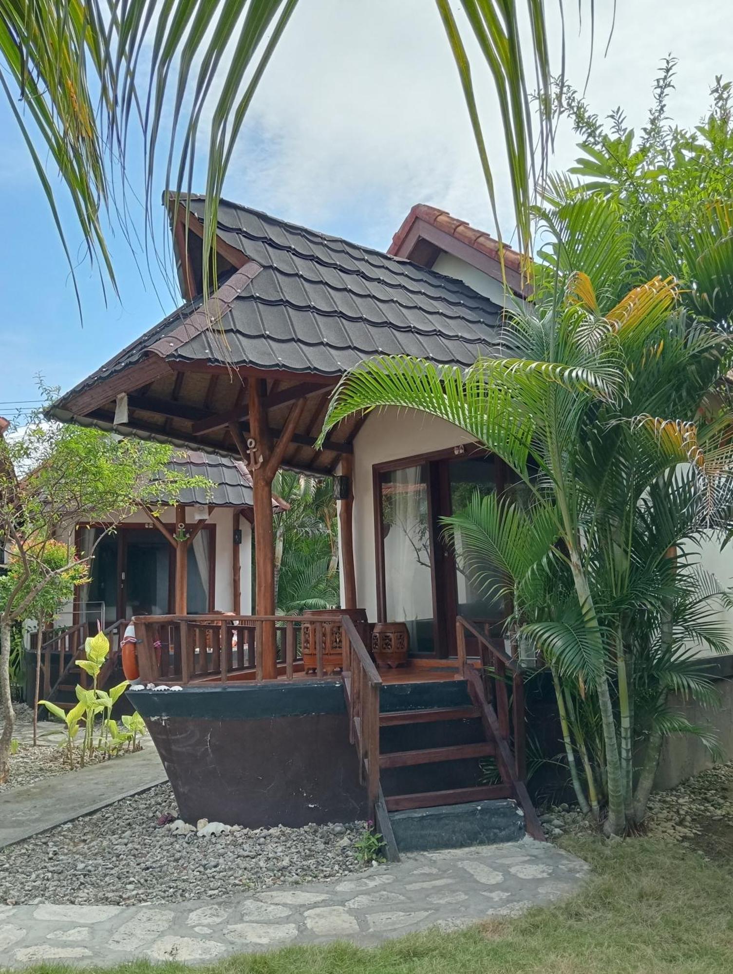 The Umah Prahu Hotel Batununggul Exterior photo
