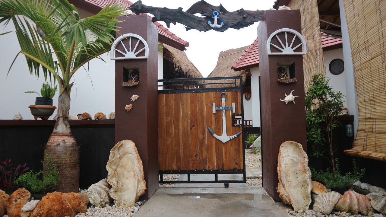 The Umah Prahu Hotel Batununggul Exterior photo