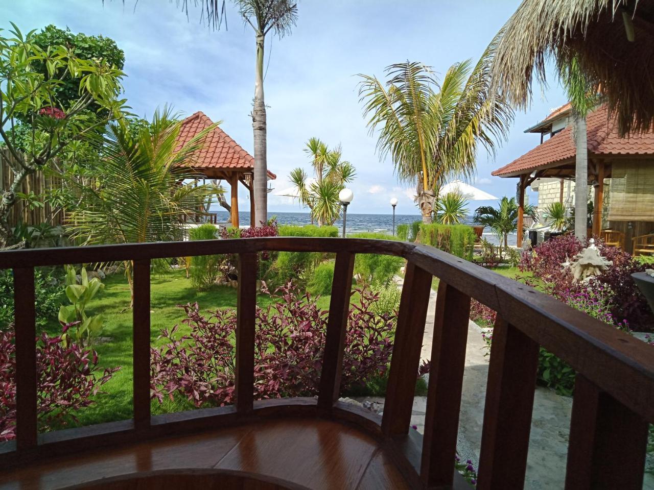 The Umah Prahu Hotel Batununggul Exterior photo